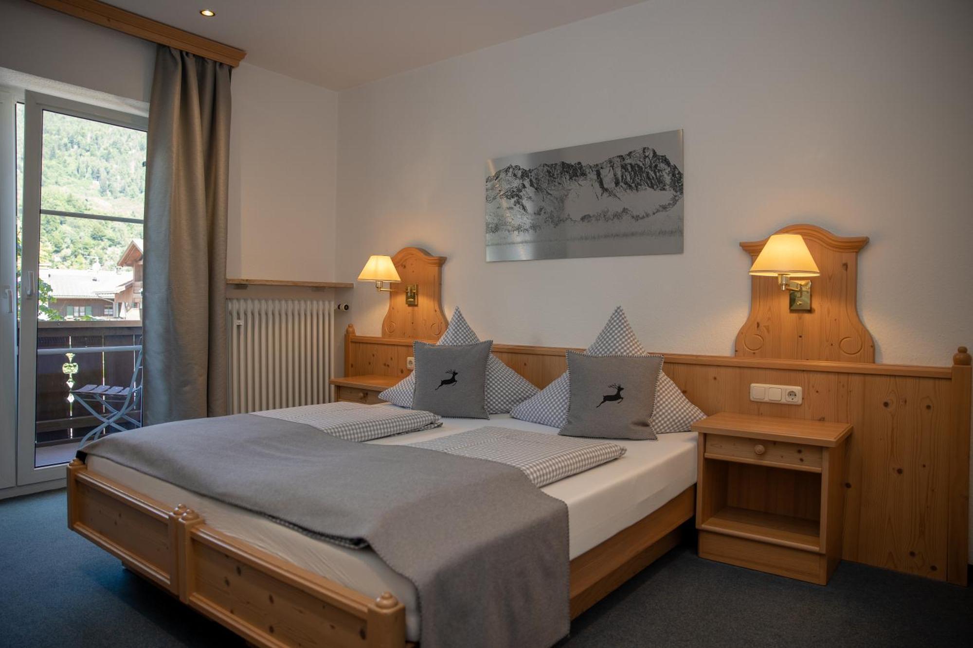 Hotel Gasthof Alter Wirt Farchant Kültér fotó
